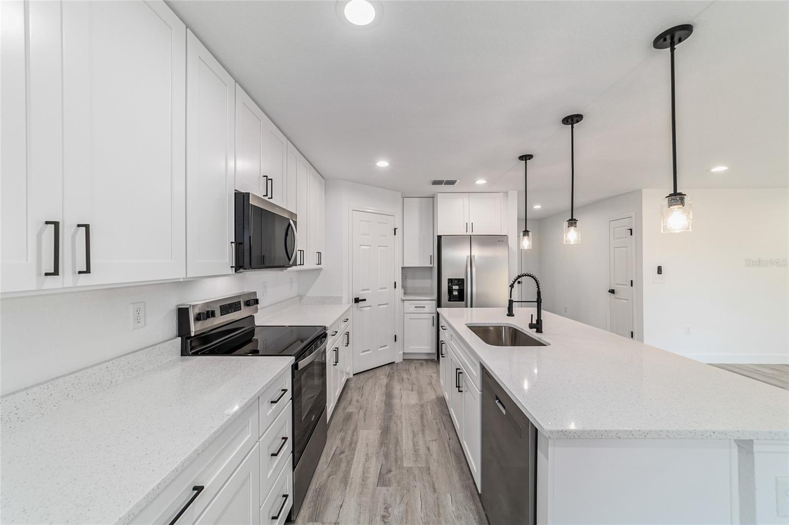 SILVER SPGS SHORES UN 24 - Residential