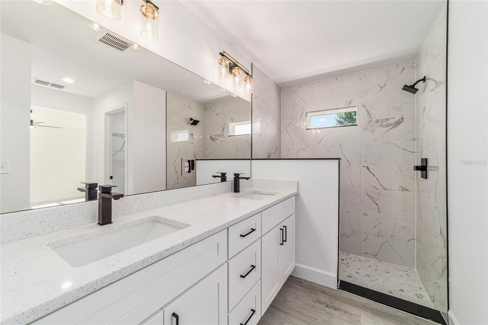 SILVER SPGS SHORES UN 24 - Residential