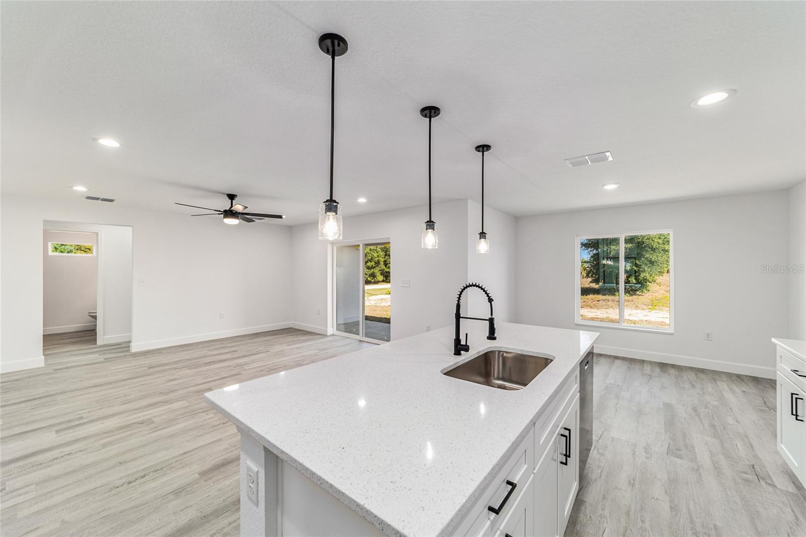 SILVER SPGS SHORES UN 24 - Residential