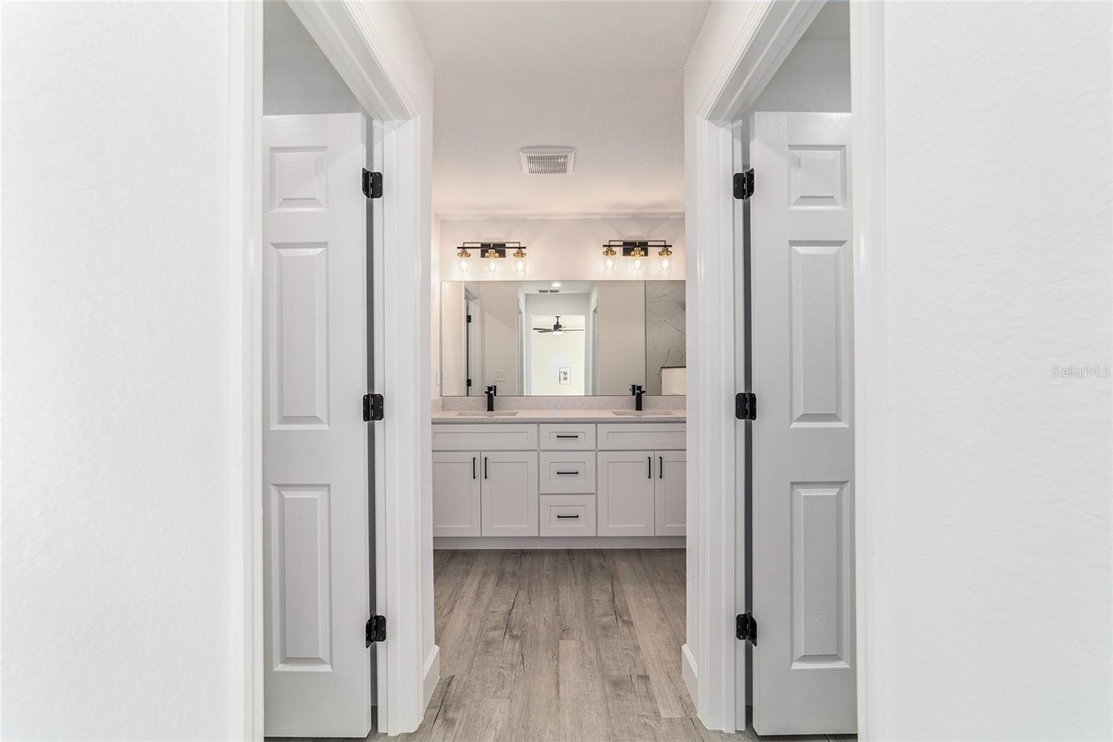 SILVER SPGS SHORES UN 24 - Residential