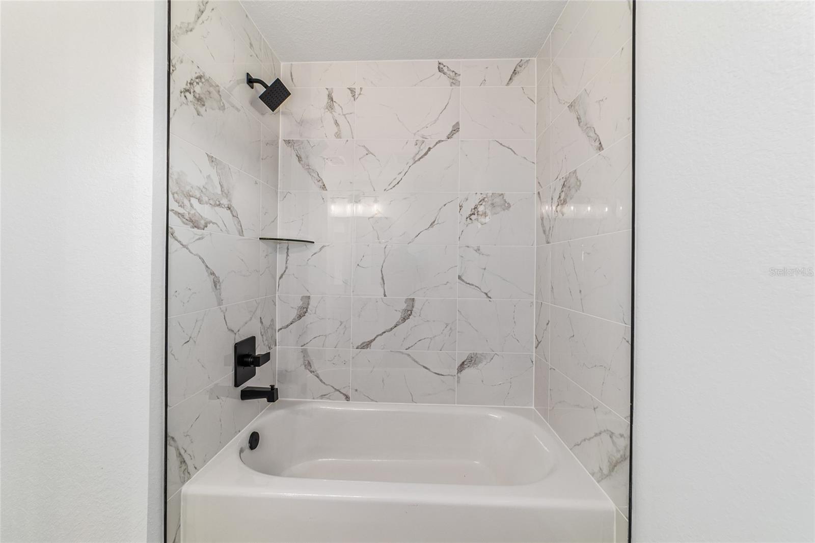 SILVER SPGS SHORES UN 24 - Residential