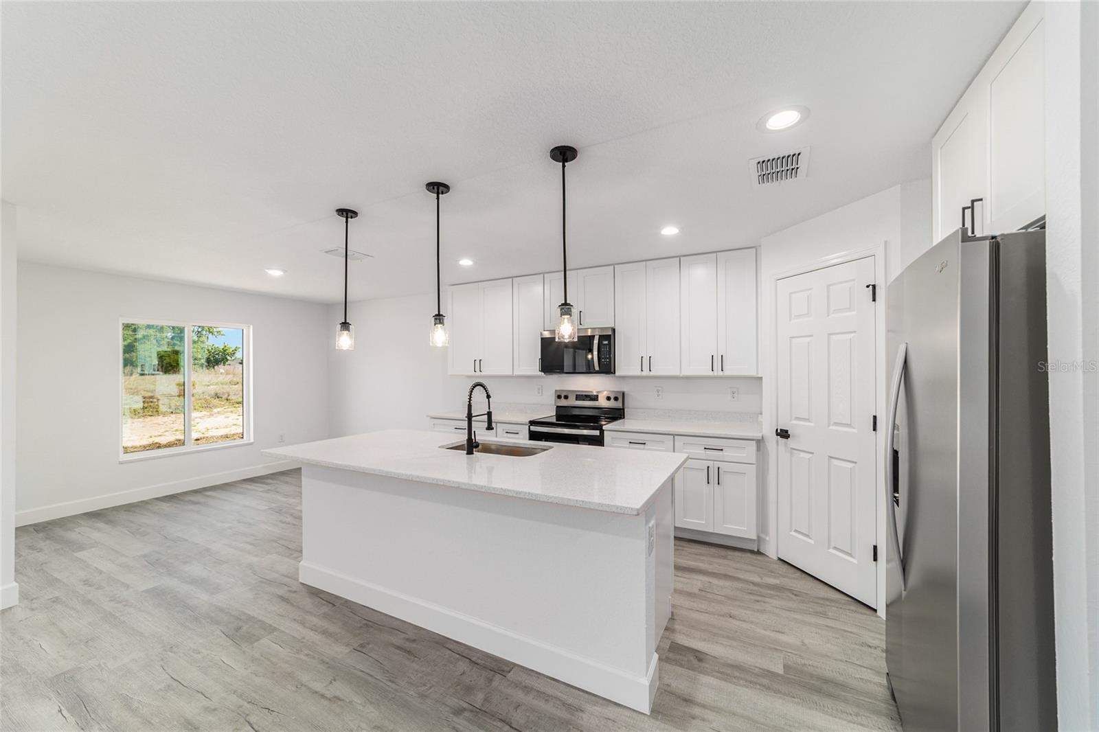 SILVER SPGS SHORES UN 24 - Residential