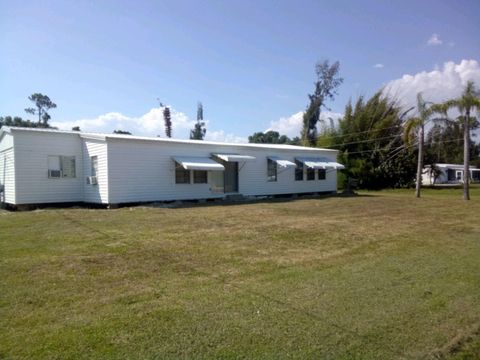 A home in PUNTA GORDA