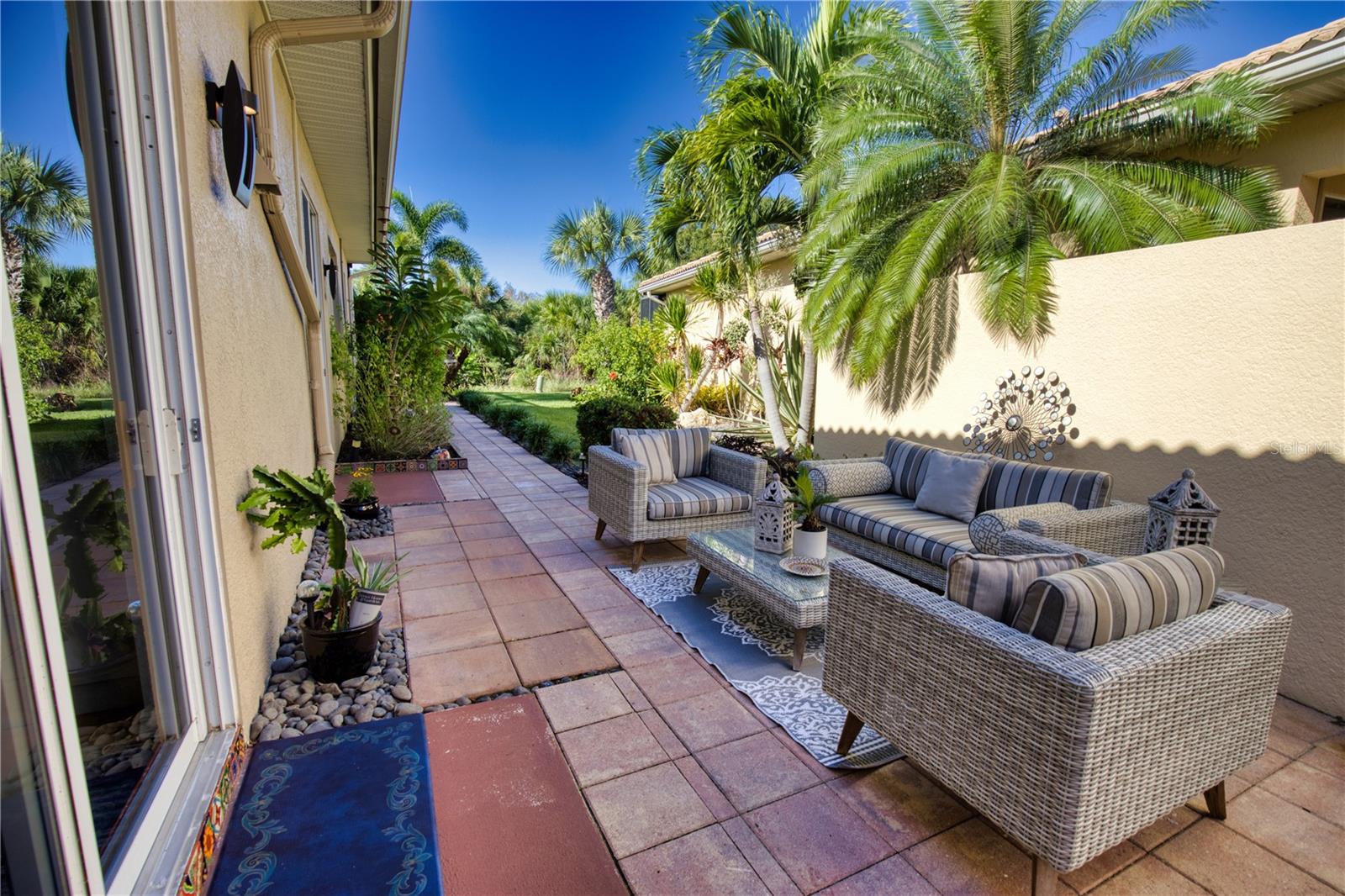 VENETIAN GOLF & RIVER CLUB PH 04A - Residential Lease