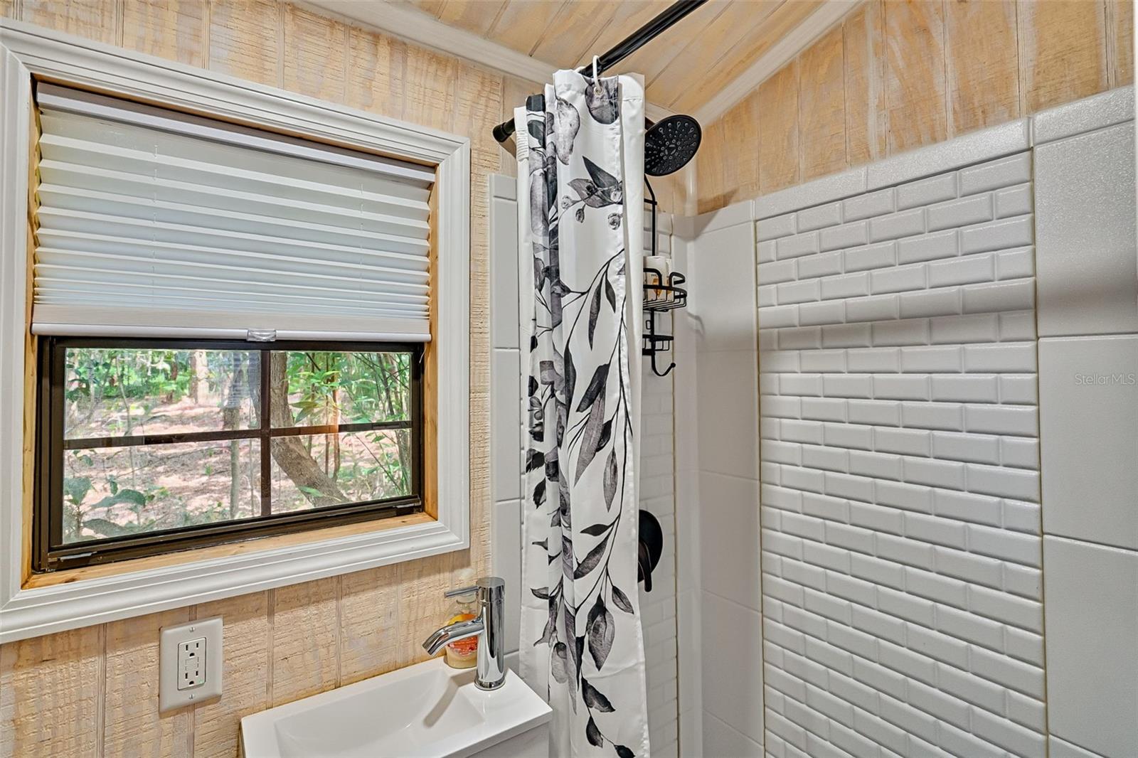 INTERLACHEN - Residential