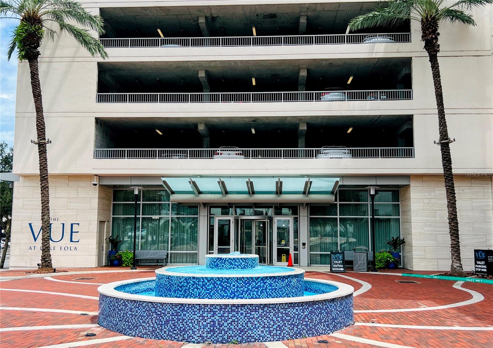 150 E ROBINSON STREET 3102
