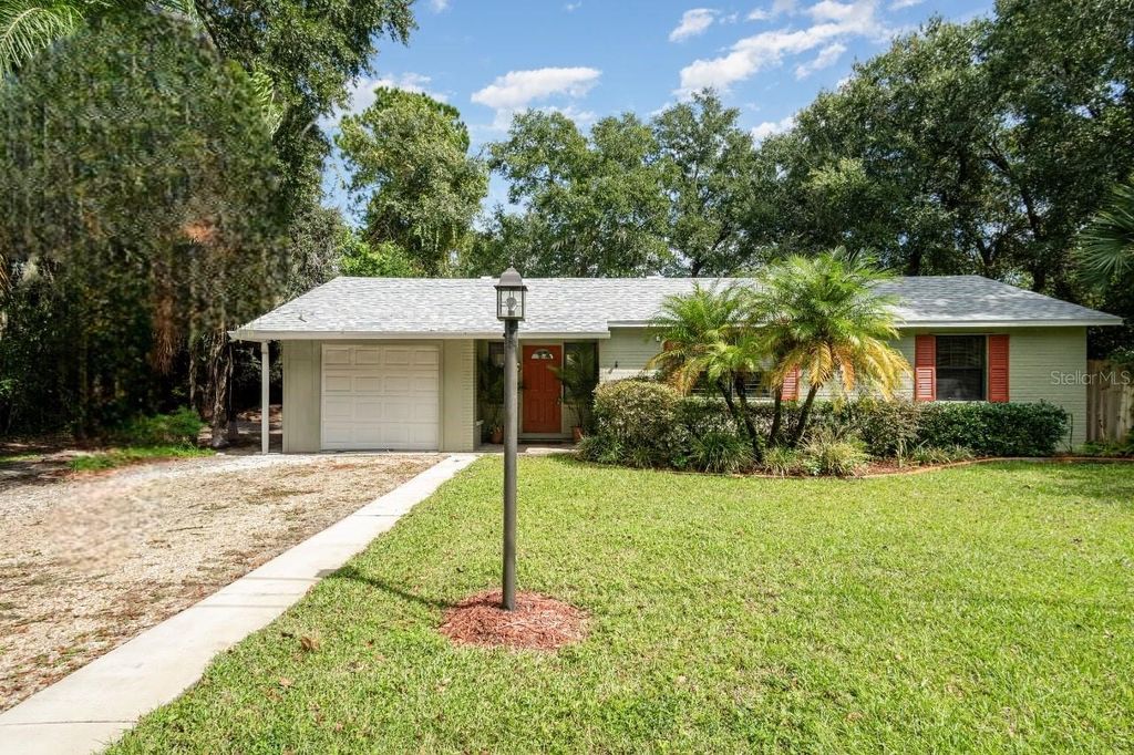Photo of 47 Amigos Road, Debary, FL 32713 (MLS # O6348969)