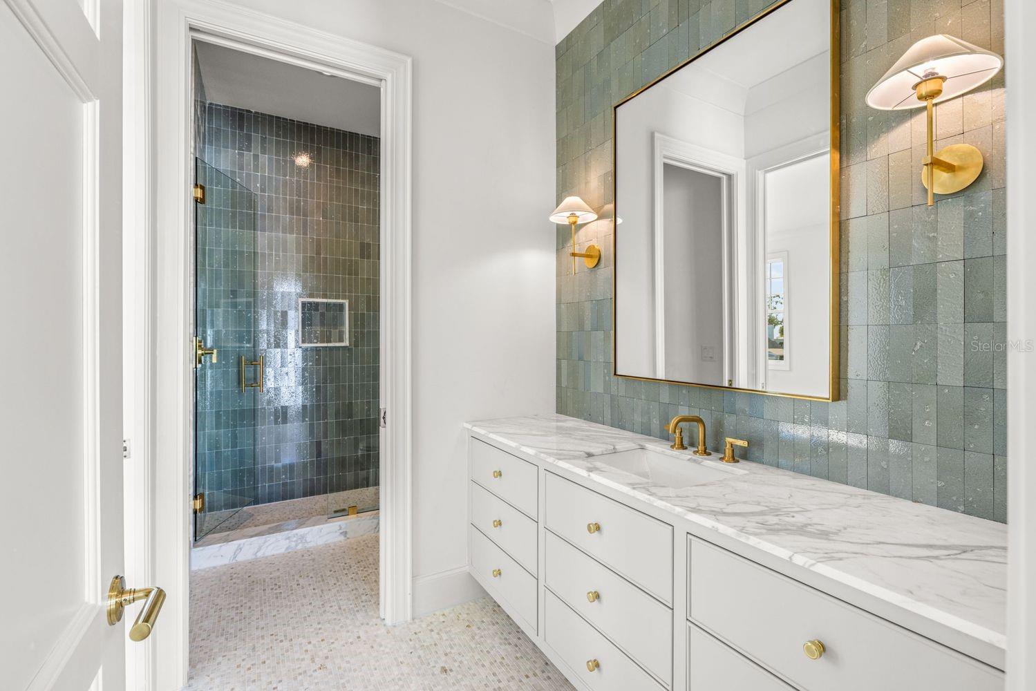 SNELL & HAMLETT'S NORTH SHORE ADD - Residential