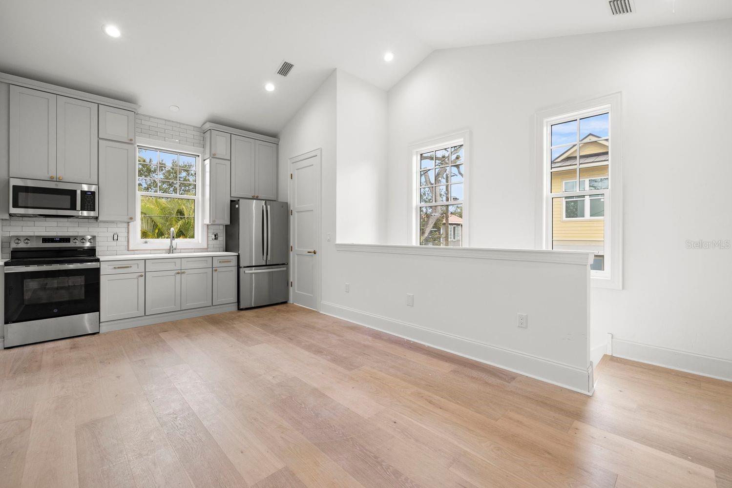 SNELL & HAMLETT'S NORTH SHORE ADD - Residential