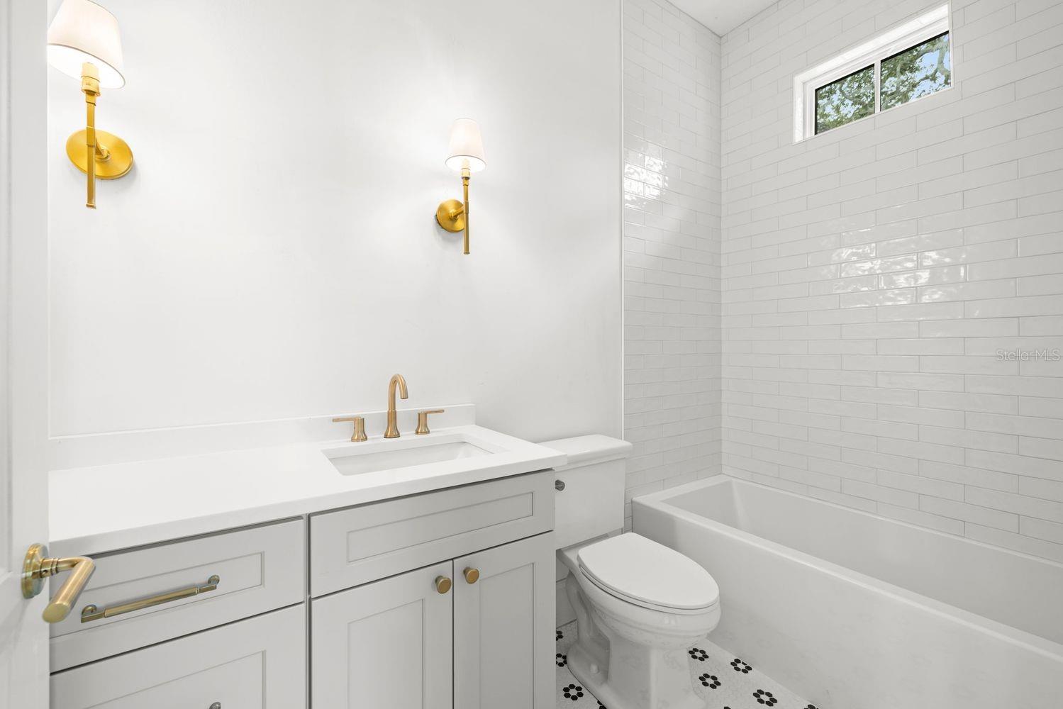 SNELL & HAMLETT'S NORTH SHORE ADD - Residential