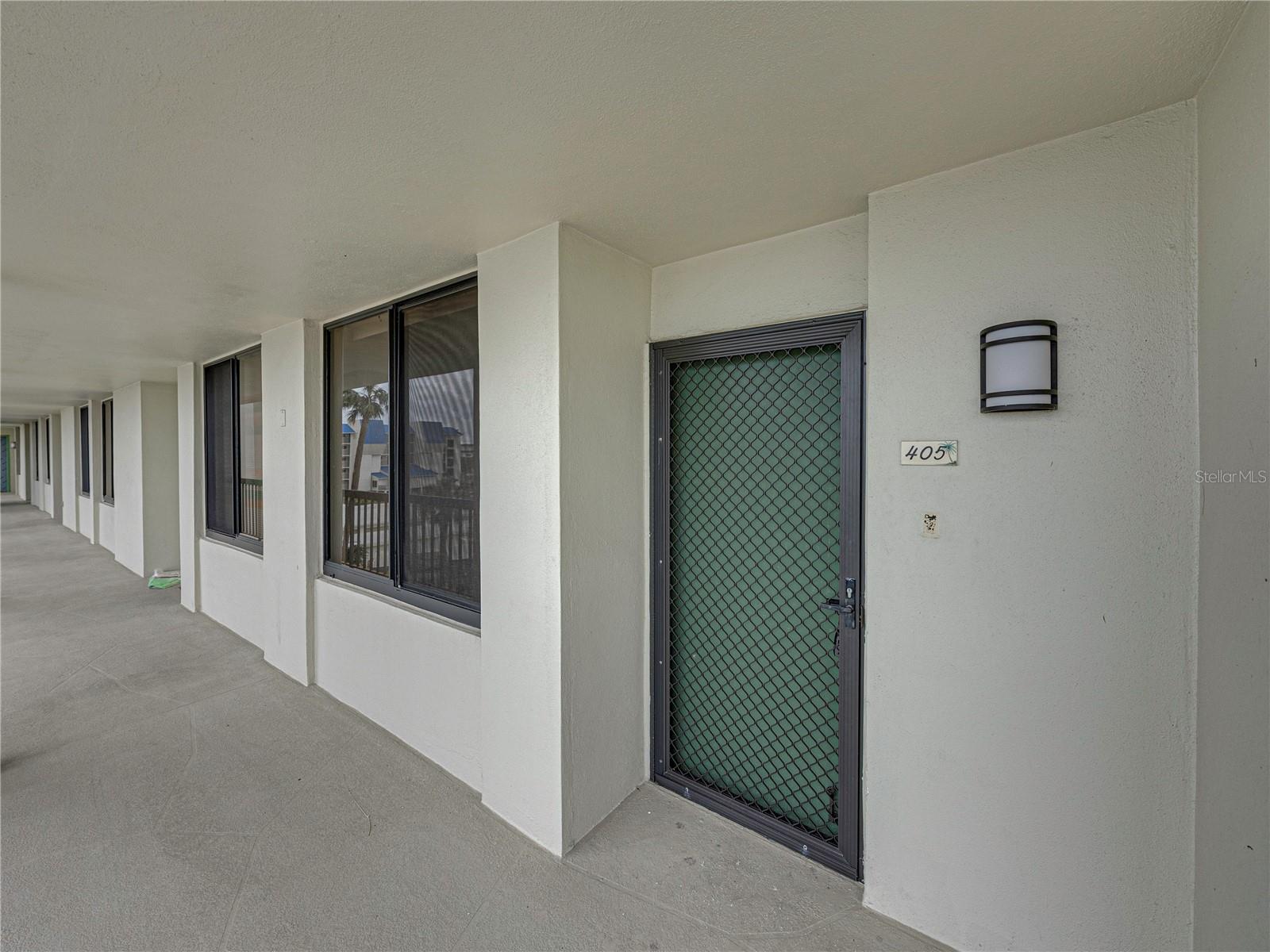 7100 SUNSET WAY 405