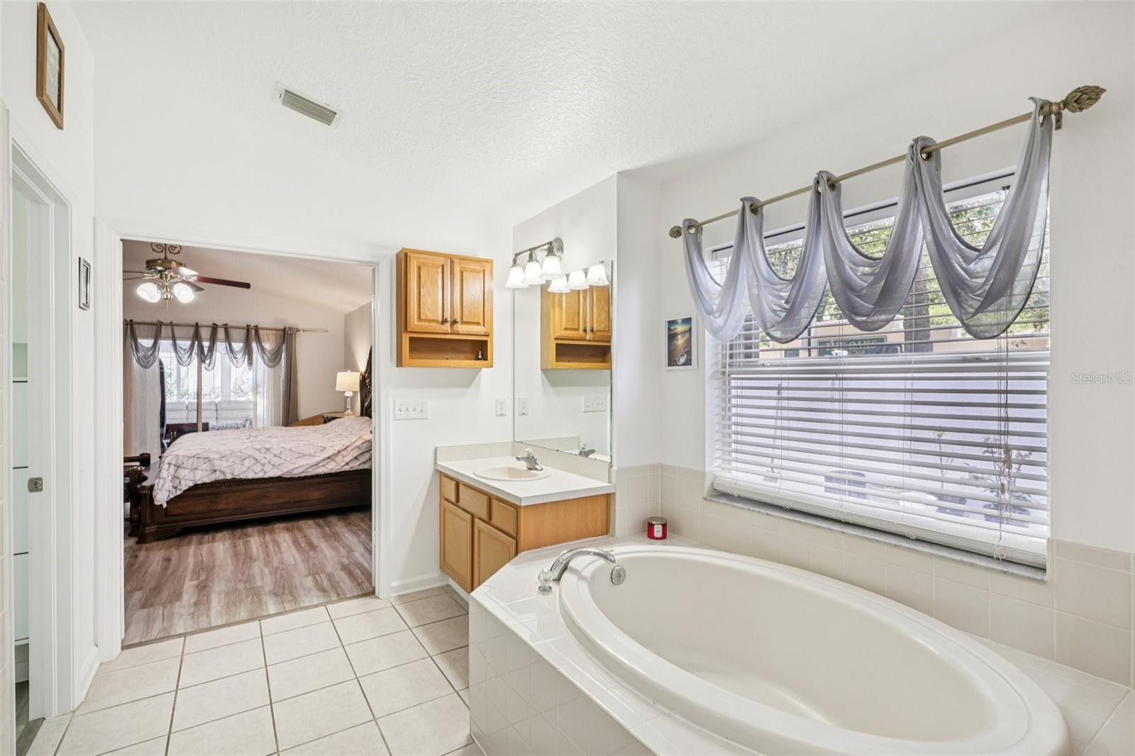 OAKS AT VALRICO PH 2 - Residential