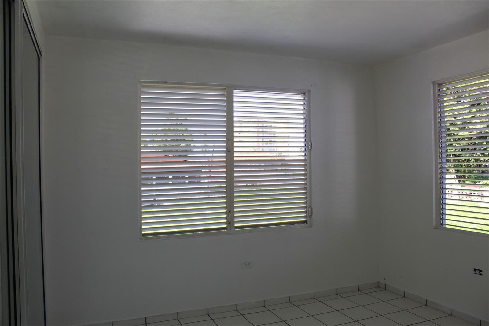 TOWN PARK APTS - Residential