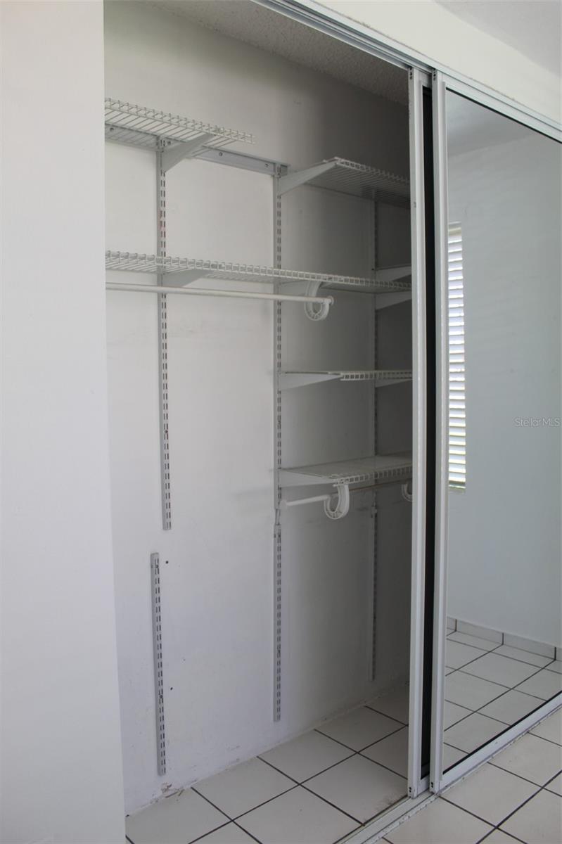 TOWN PARK APTS - Residential