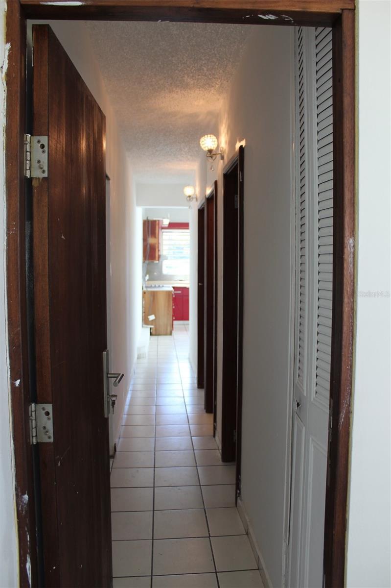 TOWN PARK APTS - Residential