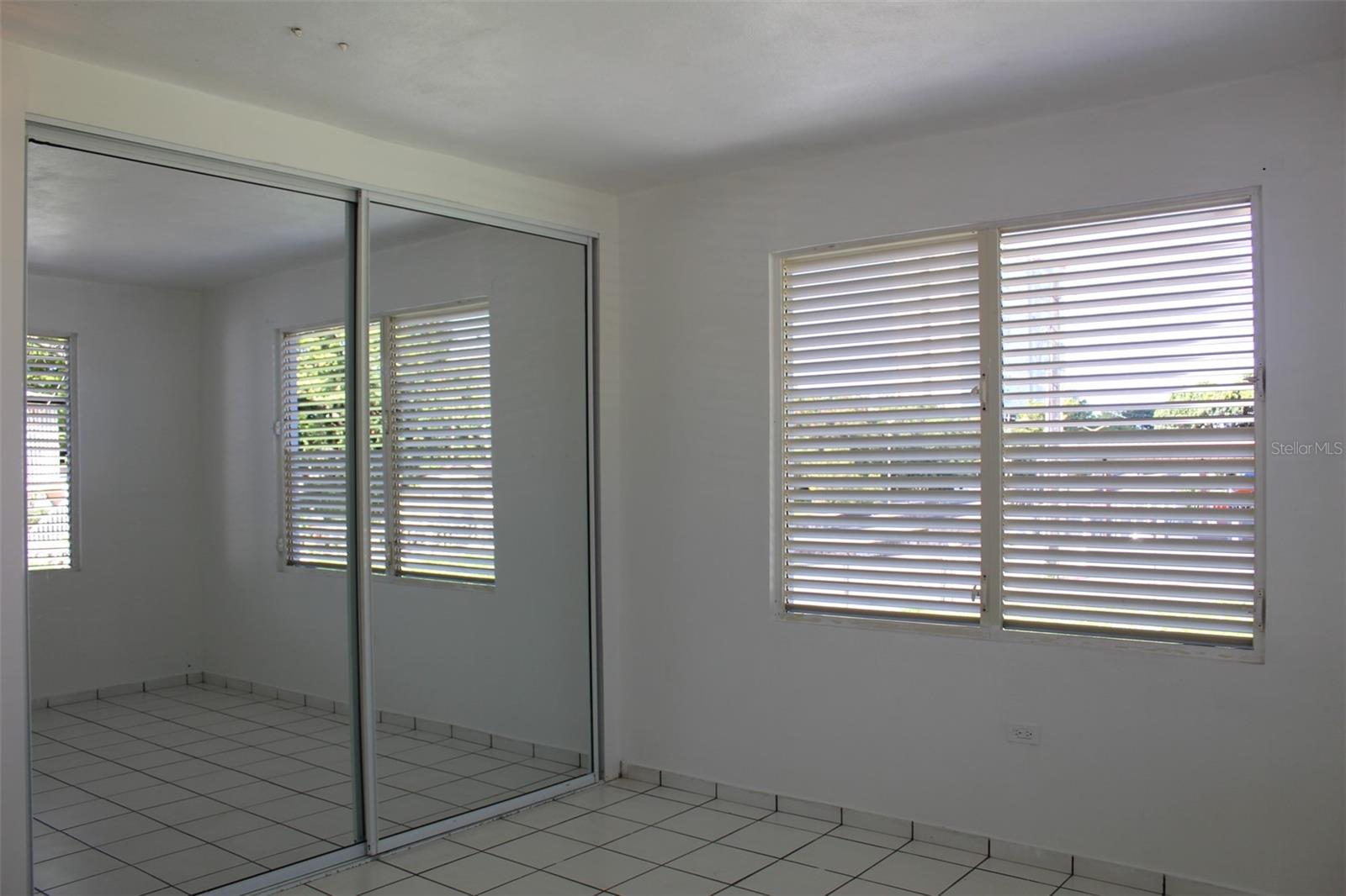 TOWN PARK APTS - Residential