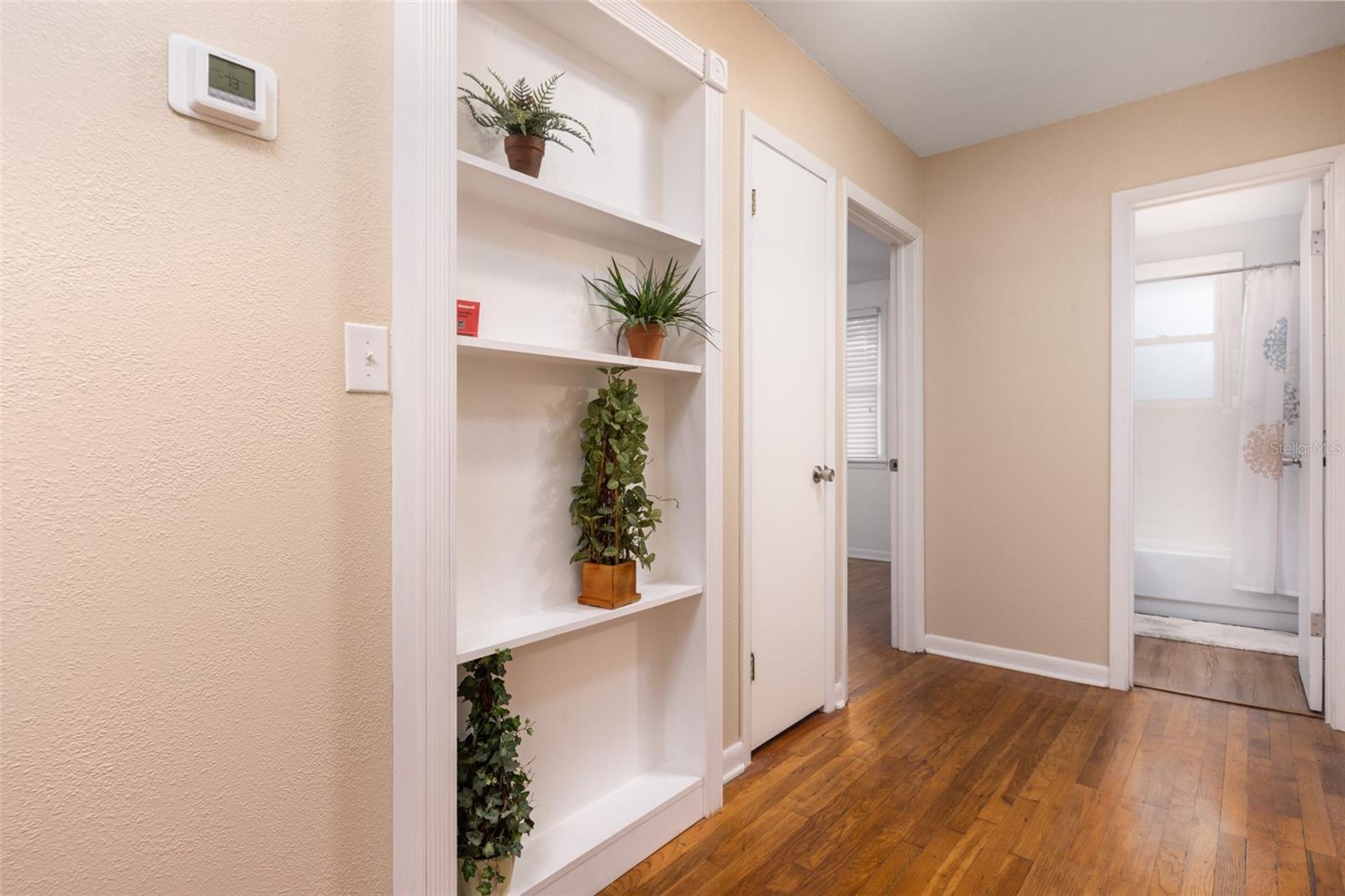 BREEZY POINT - Residential