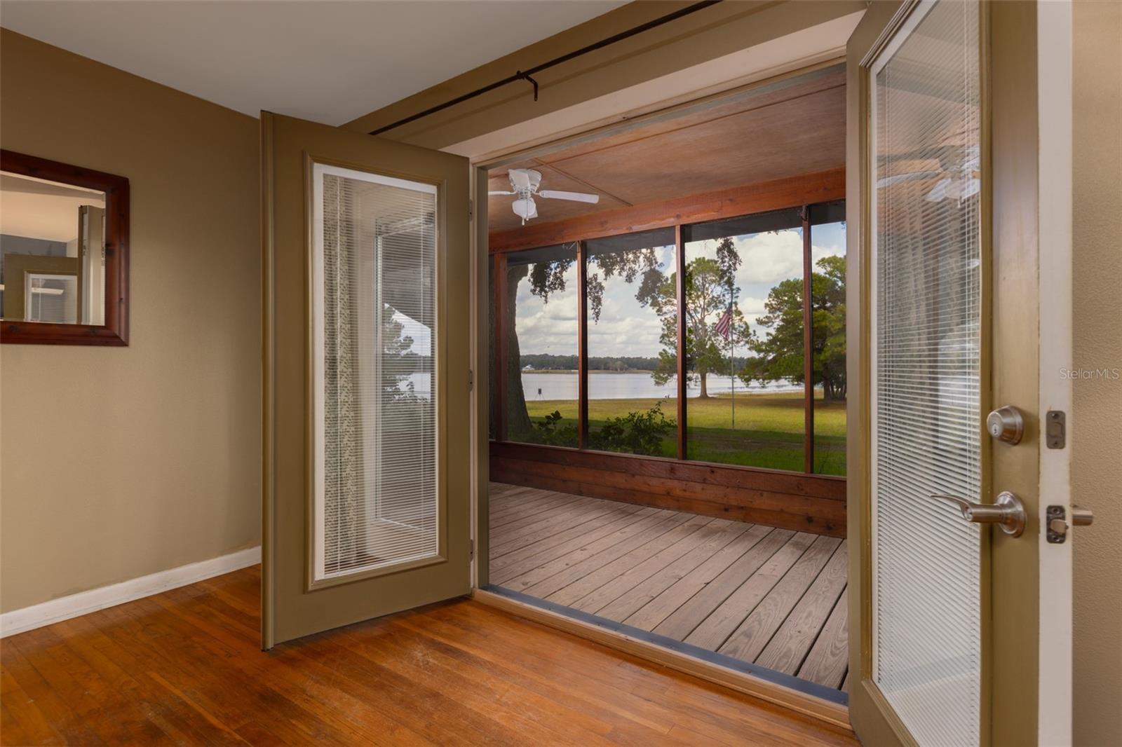 BREEZY POINT - Residential