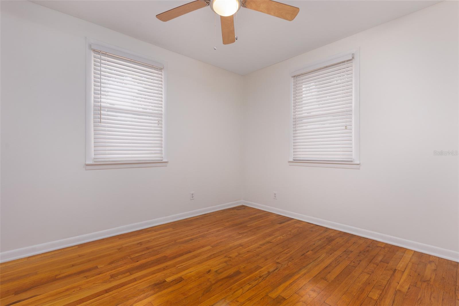 BREEZY POINT - Residential