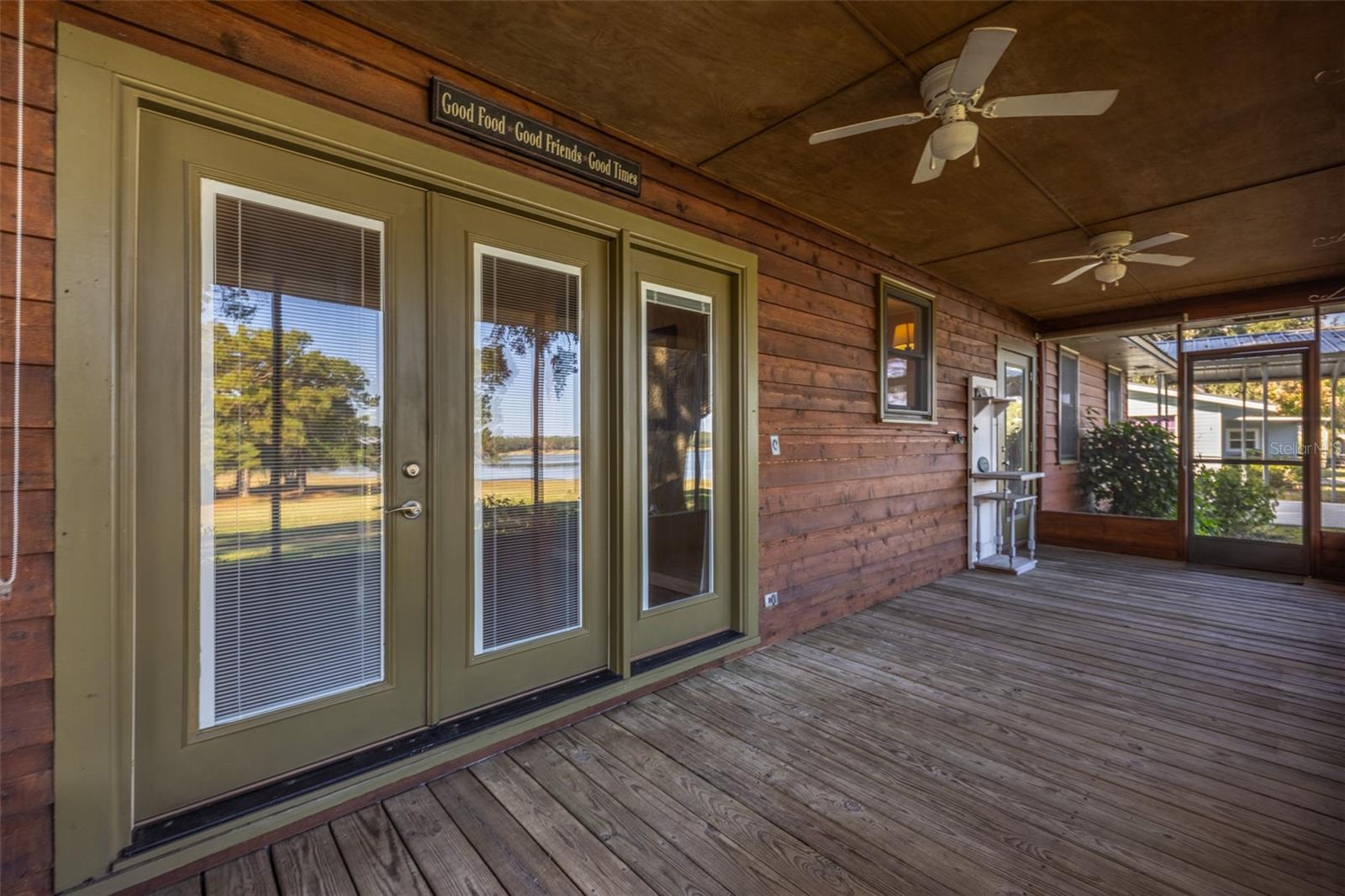 BREEZY POINT - Residential