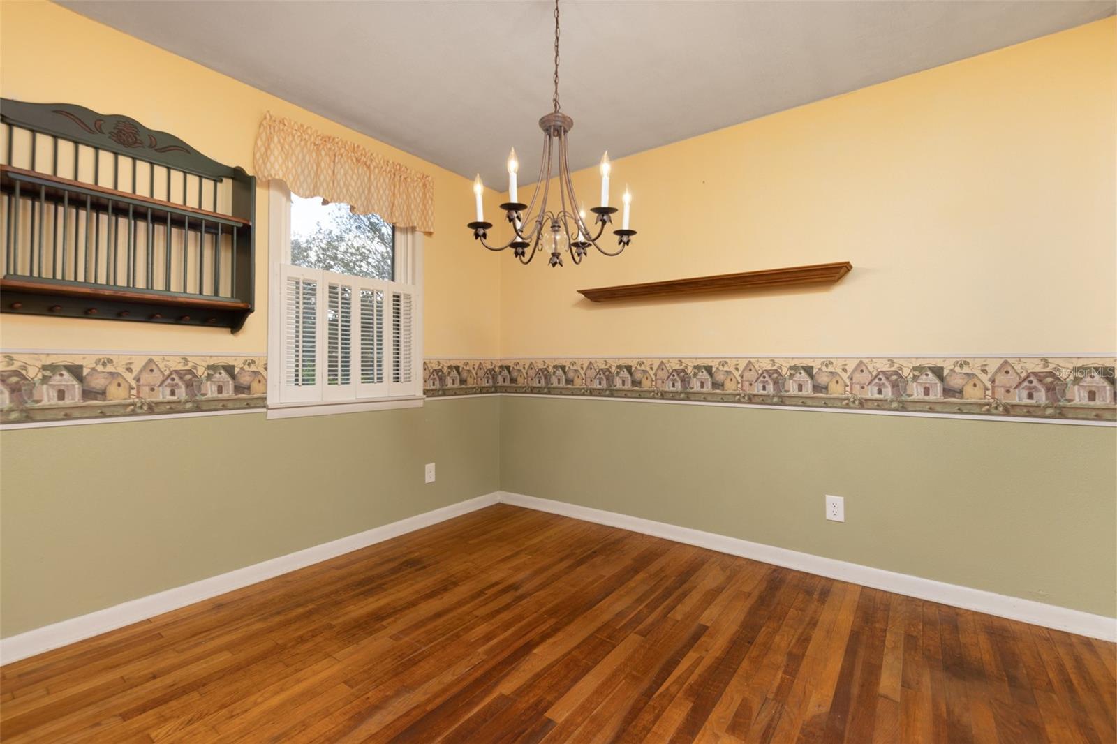 BREEZY POINT - Residential