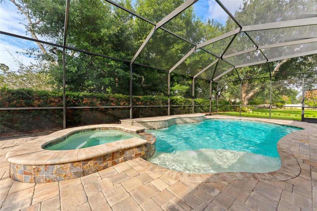 Photo of 509 Vintage Way, Brandon, FL 33511 (MLS # TB8514735)