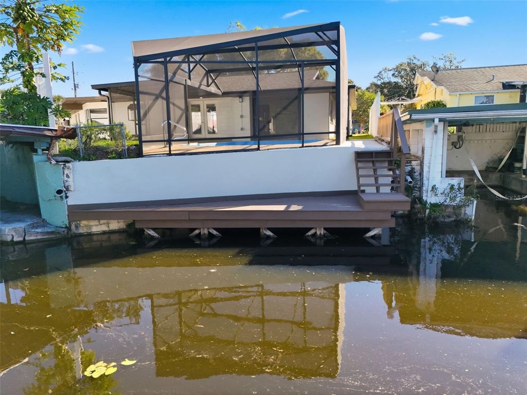 Photo of 1611 Canal Court, Tavares, FL 32778 (MLS # G5105084)