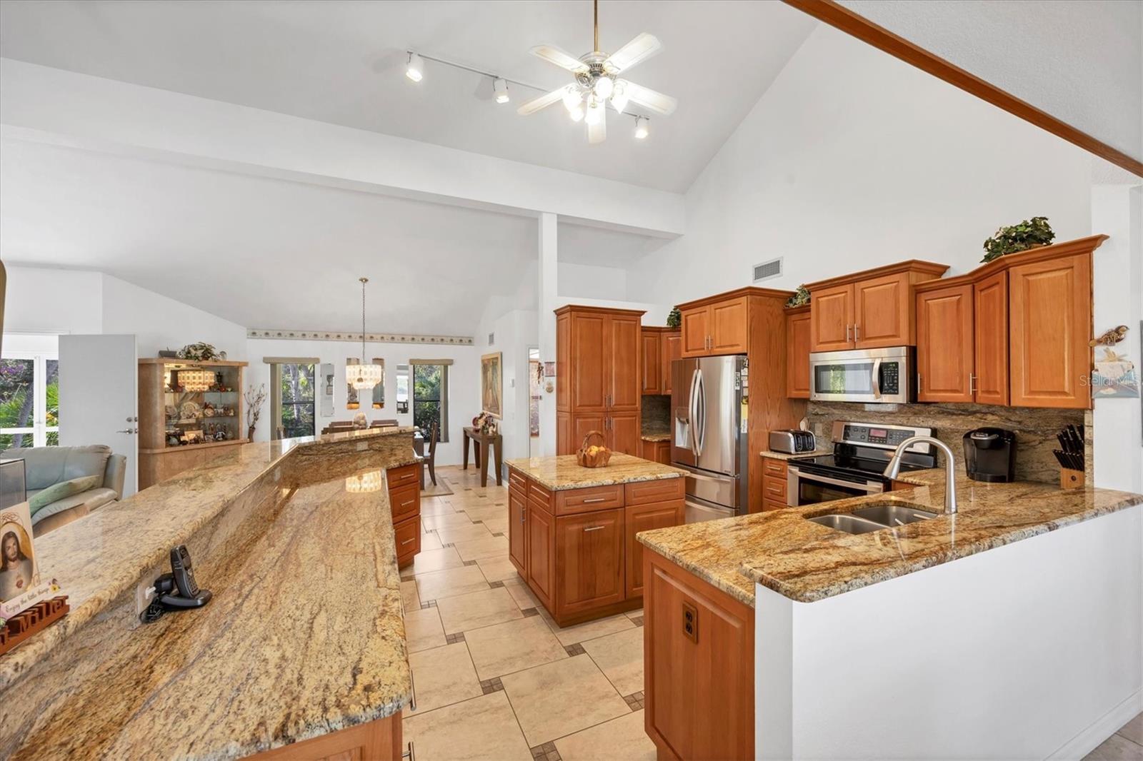 TROPICAL HOMESITES & LITTLE FA - Residential