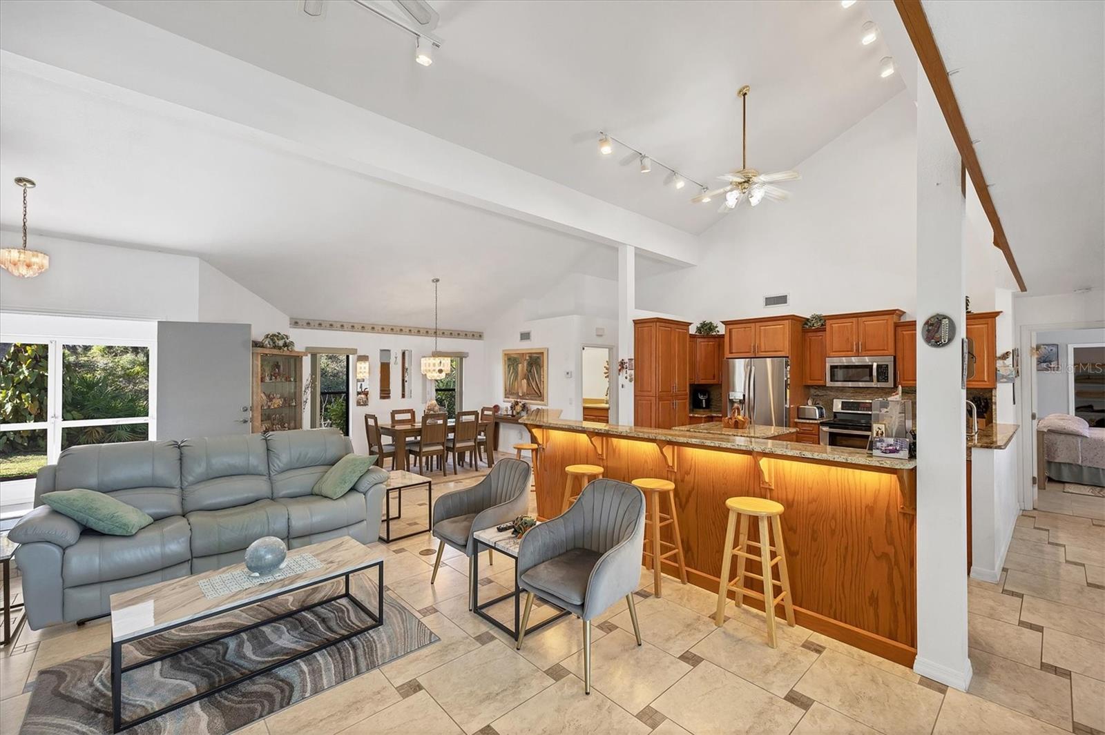 TROPICAL HOMESITES & LITTLE FA - Residential