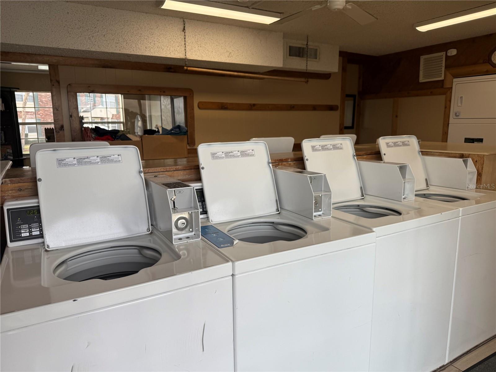 LAKE BENTLEY SHORES CONDO PH 01 - Residential