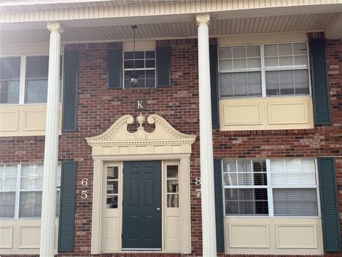 Photo of 1920 E Edgewood Drive #K5, Lakeland, FL 33803 (MLS # B4902157)