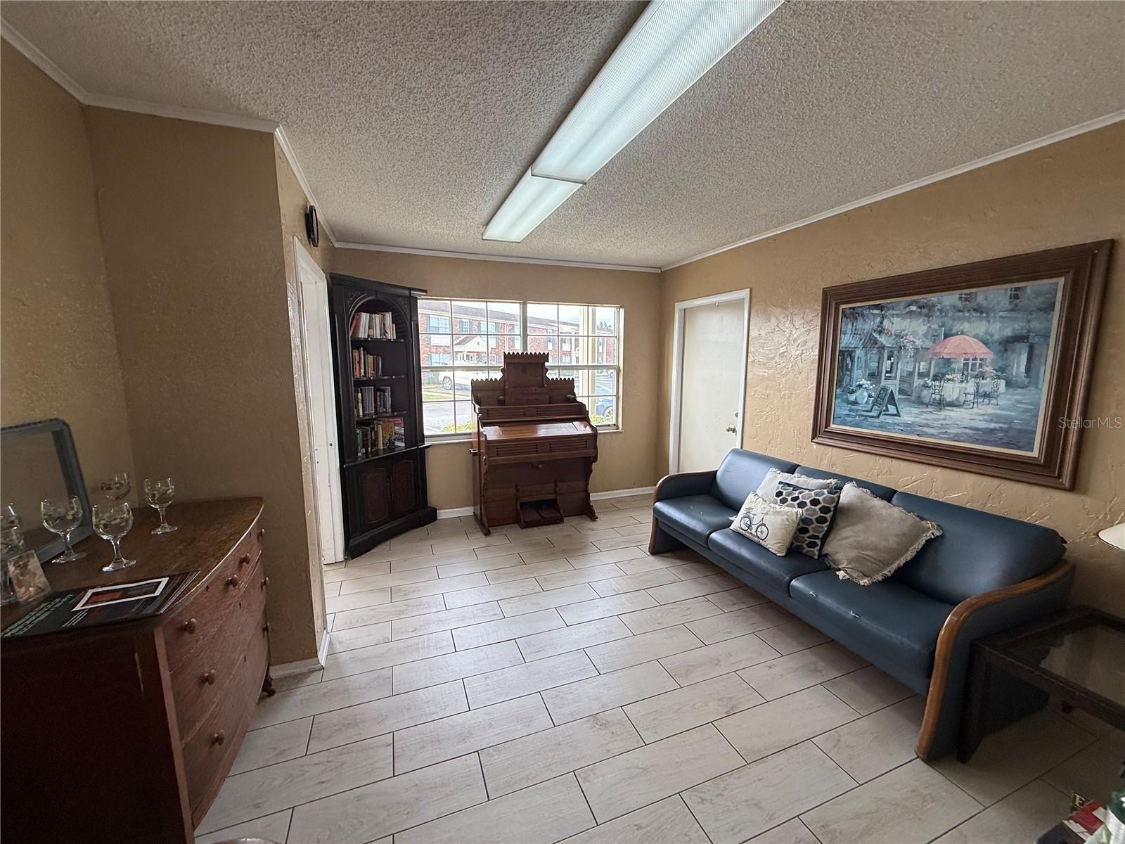 LAKE BENTLEY SHORES CONDO PH 01 - Residential