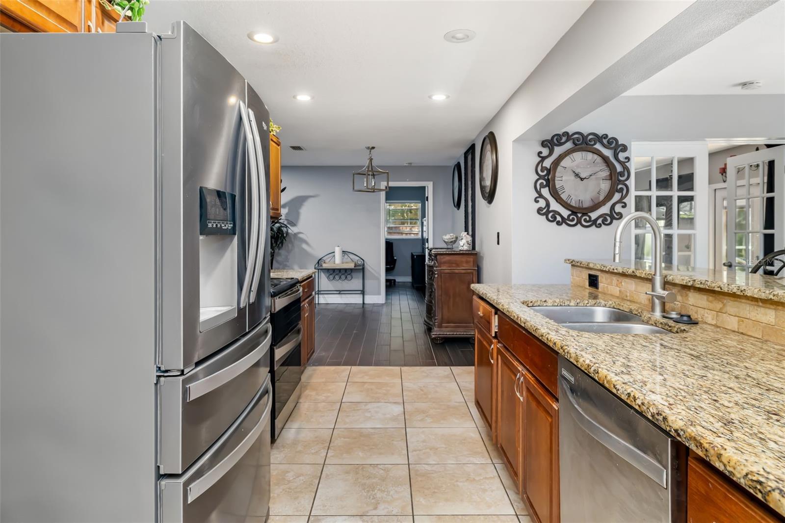 SUNSHINE ESTATES - Residential