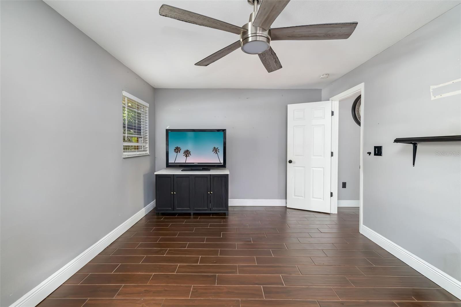 SUNSHINE ESTATES - Residential