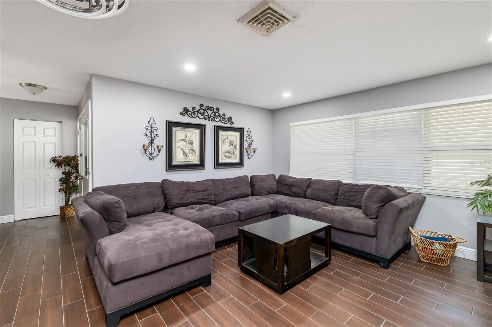 SUNSHINE ESTATES - Residential