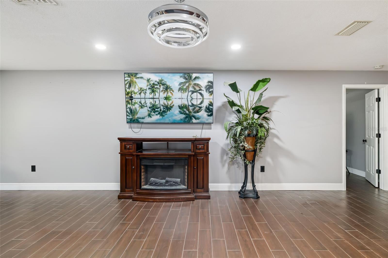 SUNSHINE ESTATES - Residential