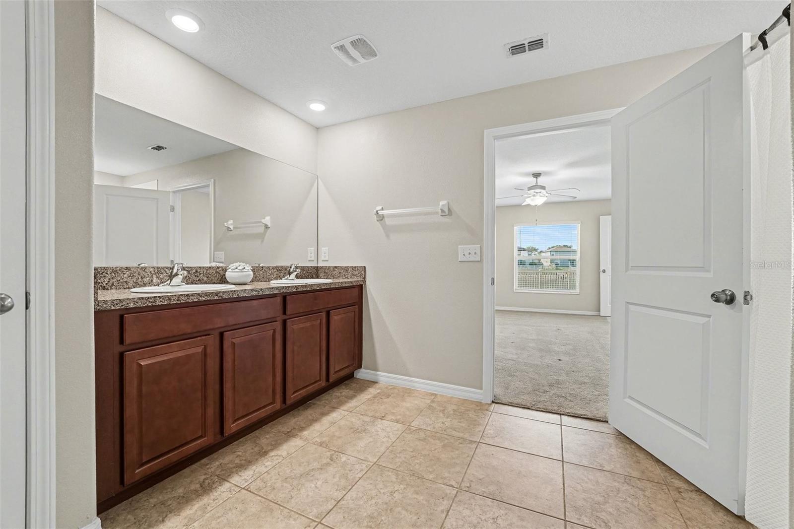 VENTANA GRVS PH 1 - Residential Lease