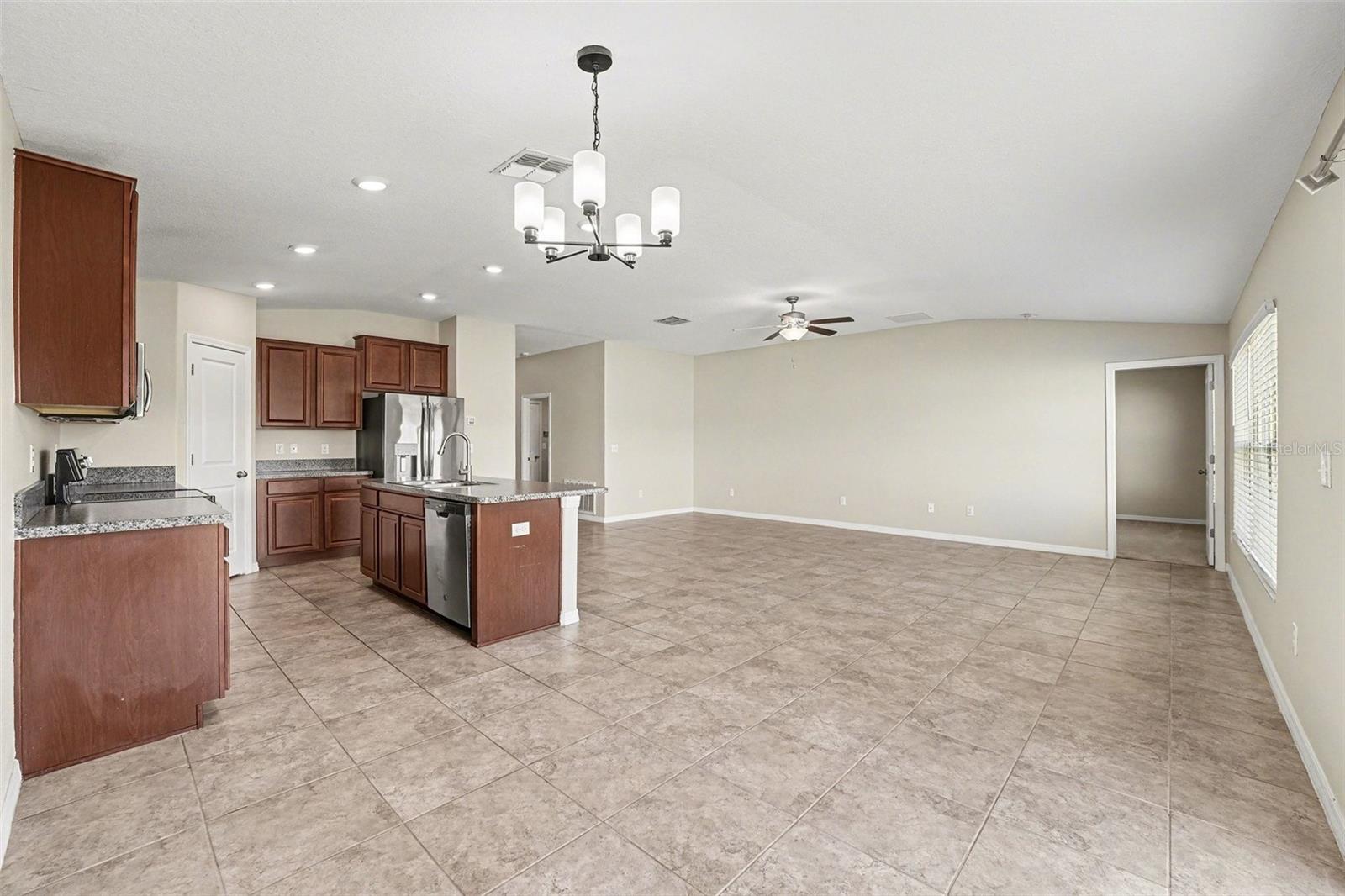 VENTANA GRVS PH 1 - Residential Lease