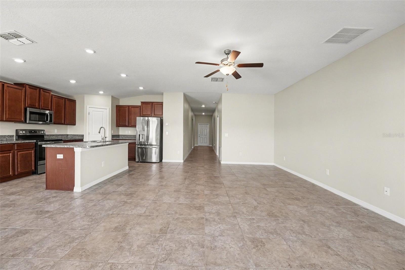 VENTANA GRVS PH 1 - Residential Lease