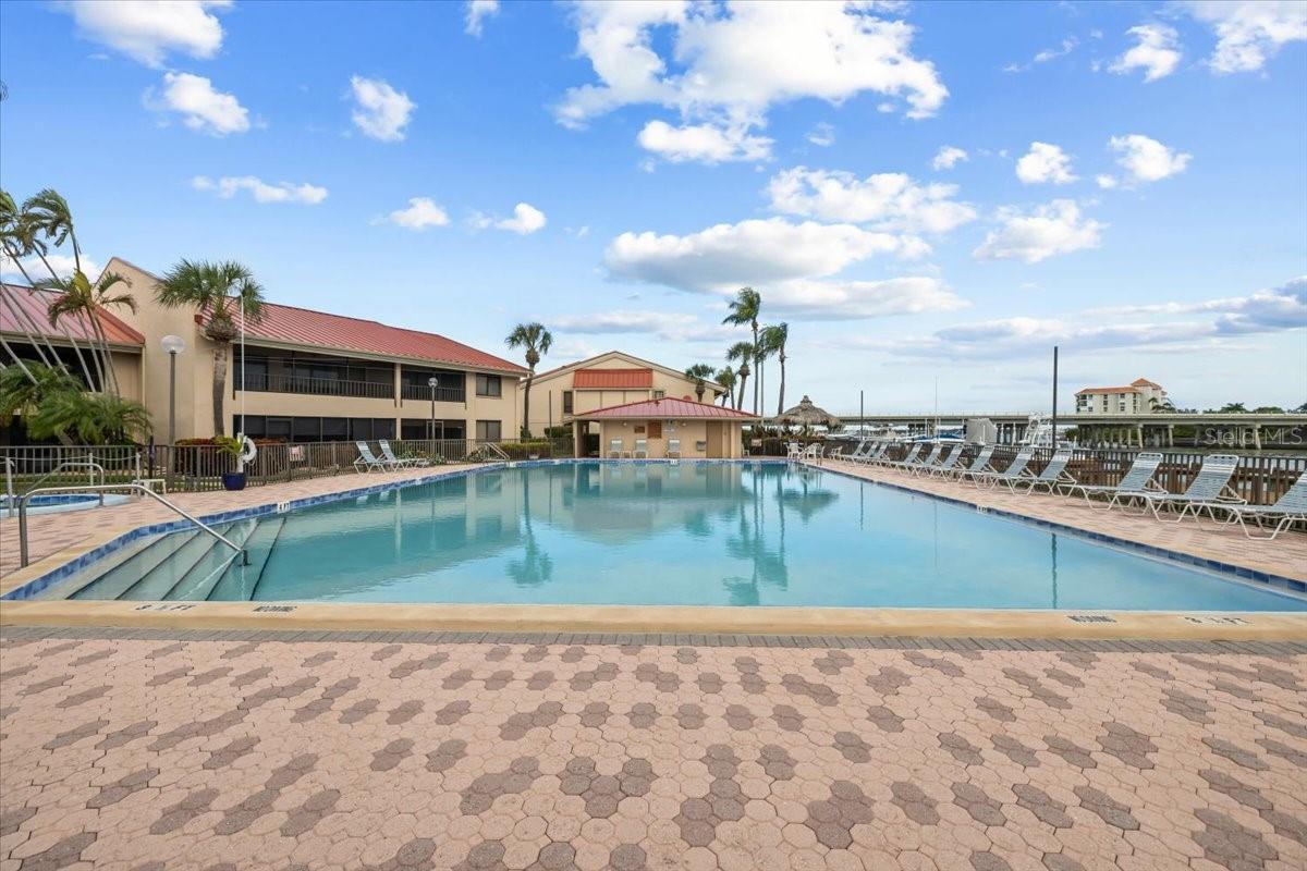 VILLAS ON POINT BRITTANY CONDO - Residential