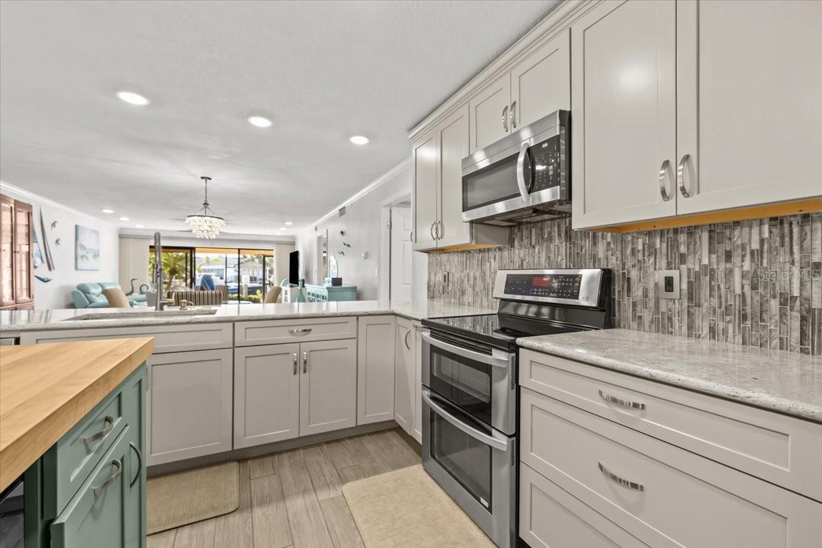 VILLAS ON POINT BRITTANY CONDO - Residential