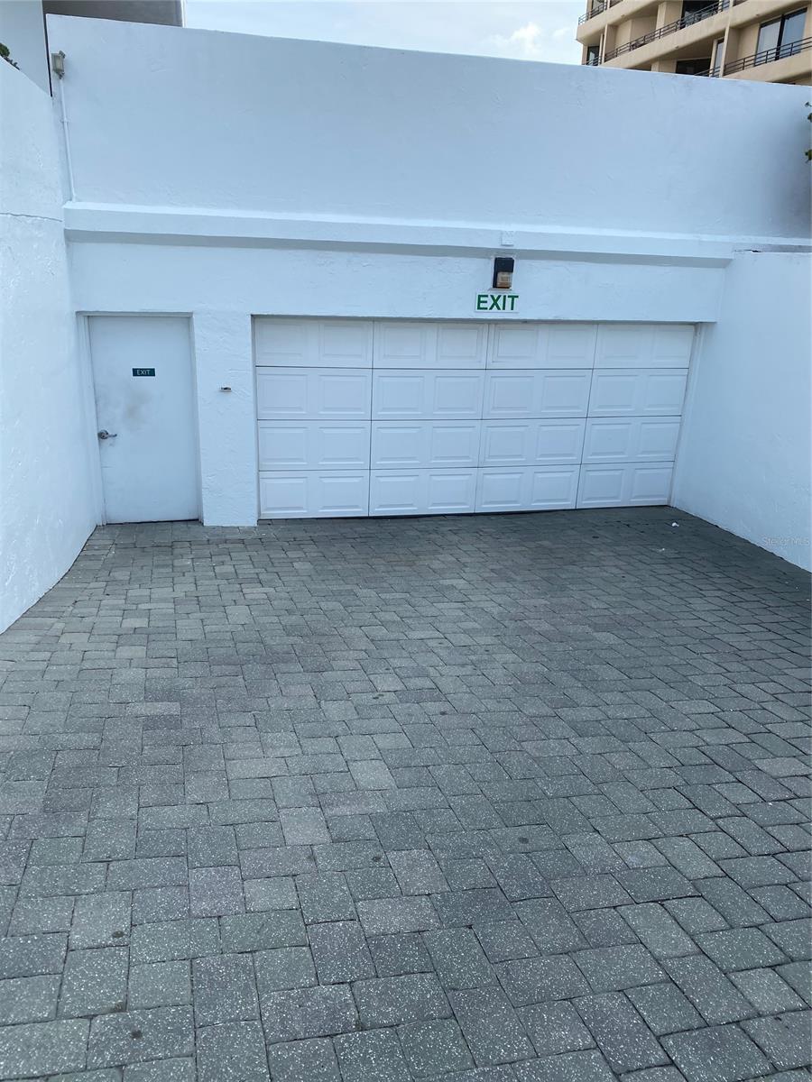 Oceans Atrium 01 Condo - Residential