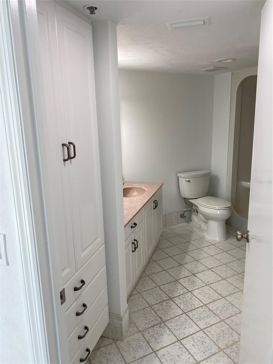 Oceans Atrium 01 Condo - Residential