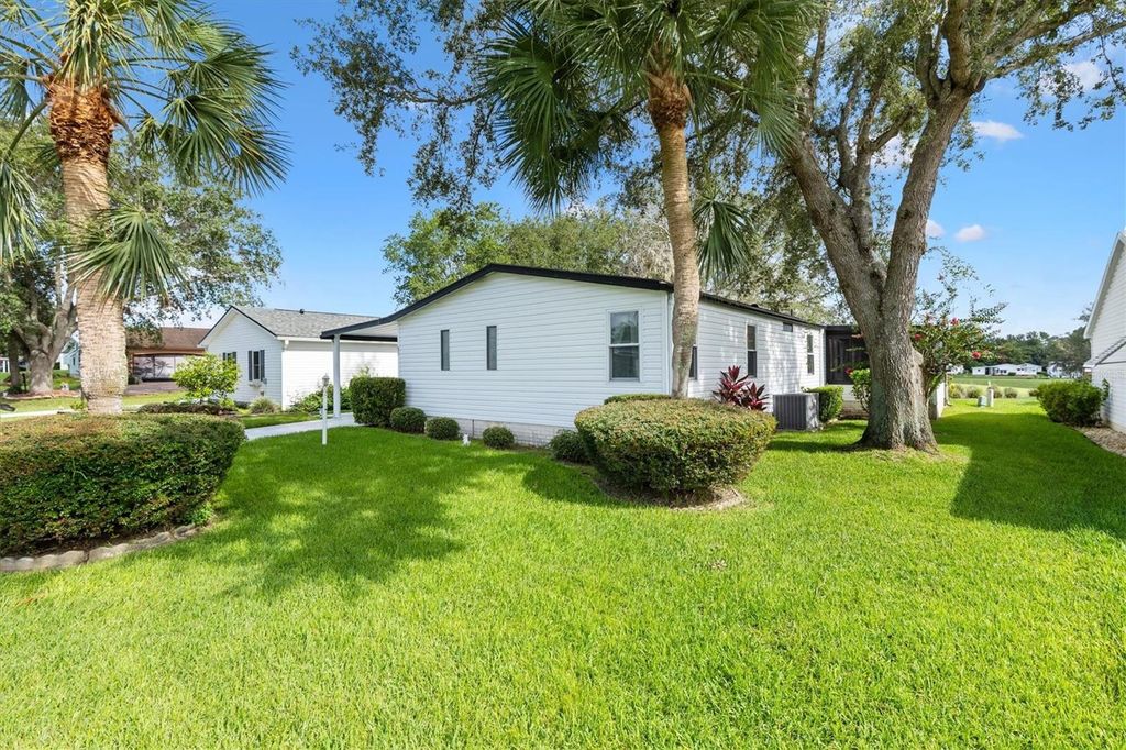 Photo of 523 Bonita Drive, The Villages, FL 32159 (MLS # G5099329)