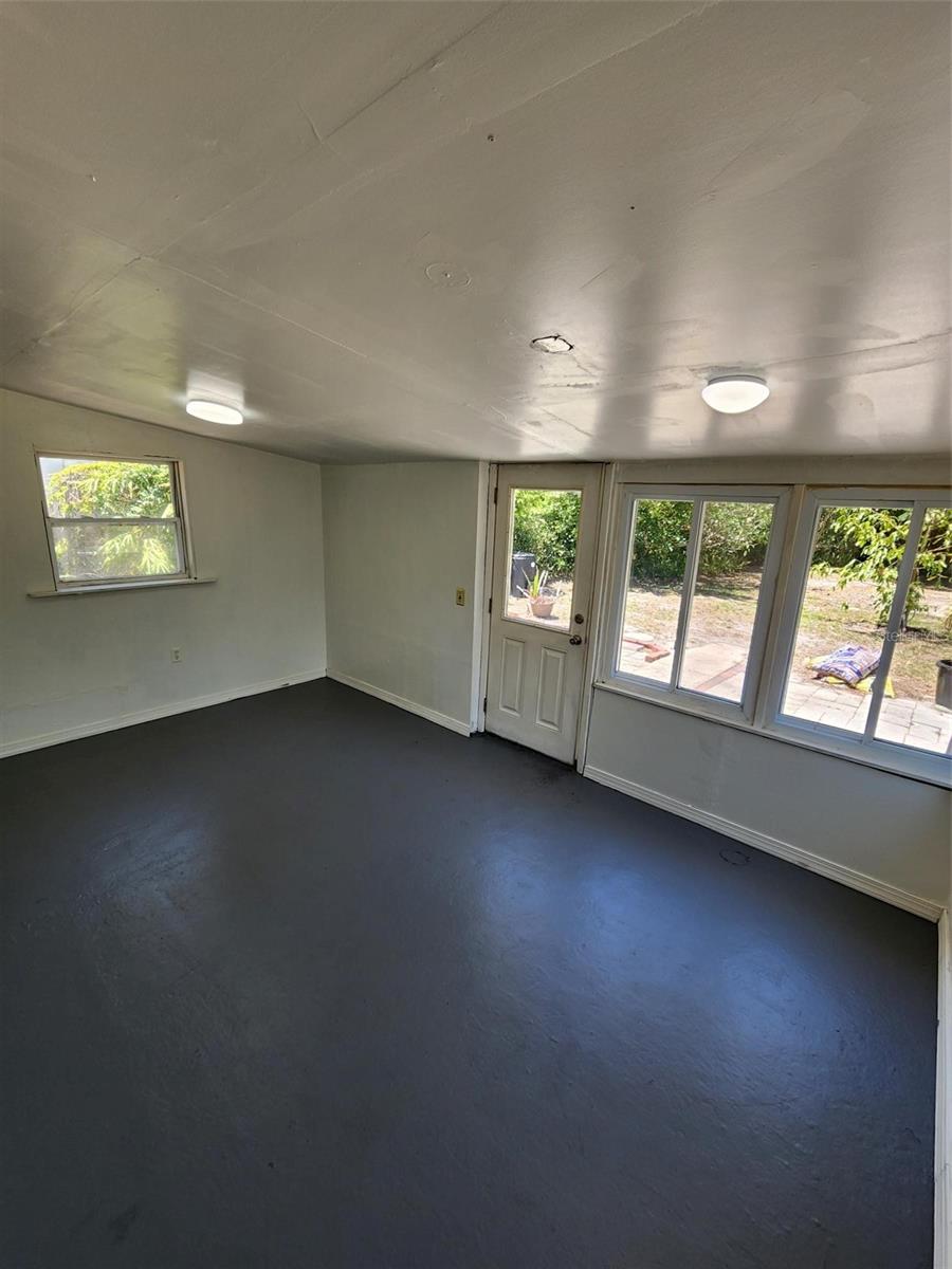 TRANQUIL OAKS - Residential