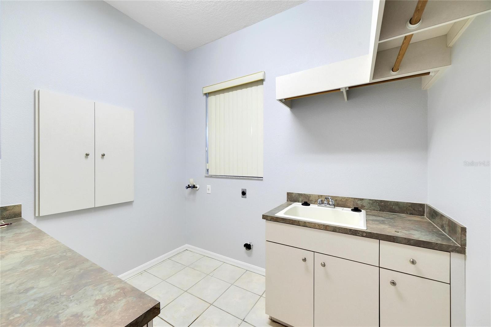 CORY LAKE ISLES PH 1 UNIT 1 - Residential Lease