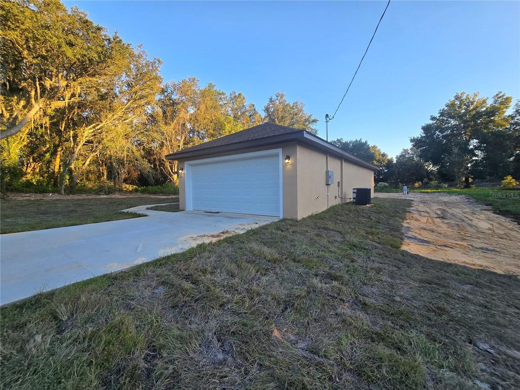 Photo of 64 Locust Run Radial, Ocala, FL 34472 (MLS # OM711693)