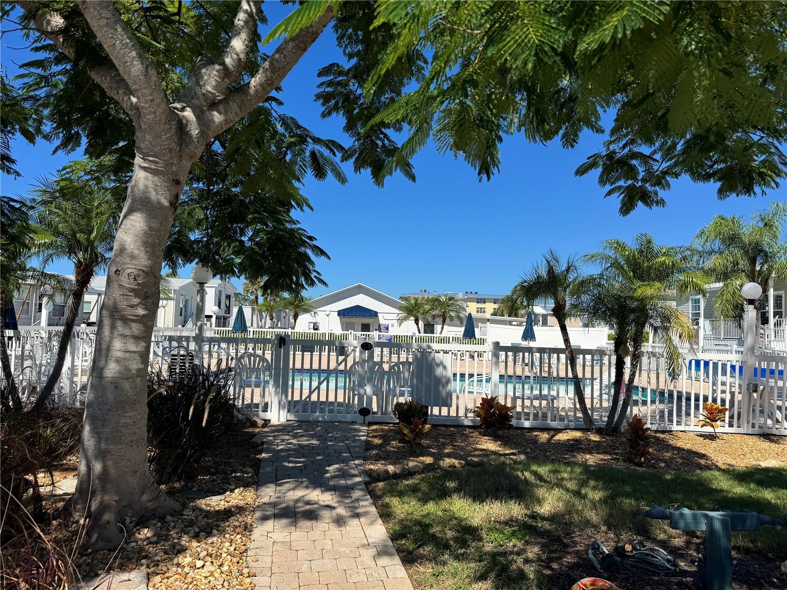 GULFSHORE OF LONGBOAT KEY - Residential
