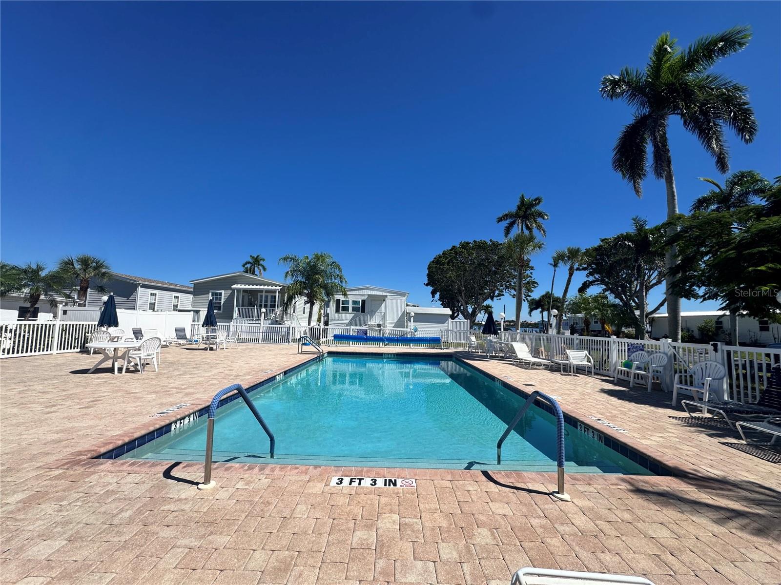 GULFSHORE OF LONGBOAT KEY - Residential