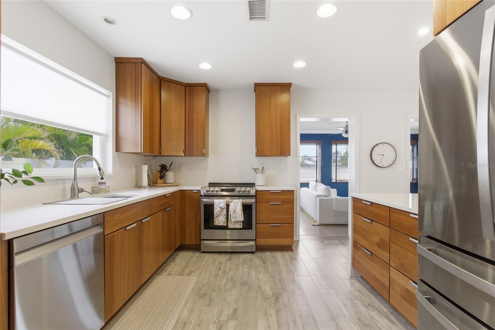 NORTH EAST PARK SHORES - Residential